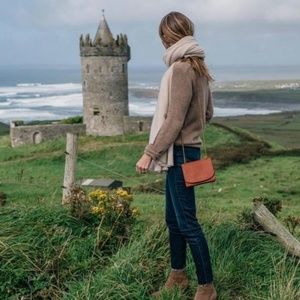 Meet your Posher, Raquel